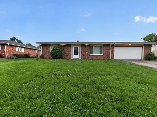 312 Porter Dr, Englewood, OH 45322