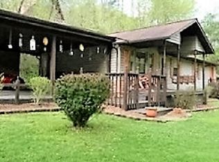 30 Alex Ln, Gilbert, WV 25621