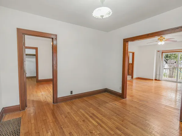 805 5th St, Sully, IA 50251