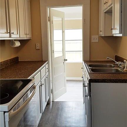 2nd image of 903 NE 1st St