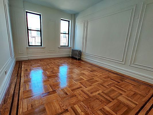 2nd image of 1124 Stratford Ave APT 2G