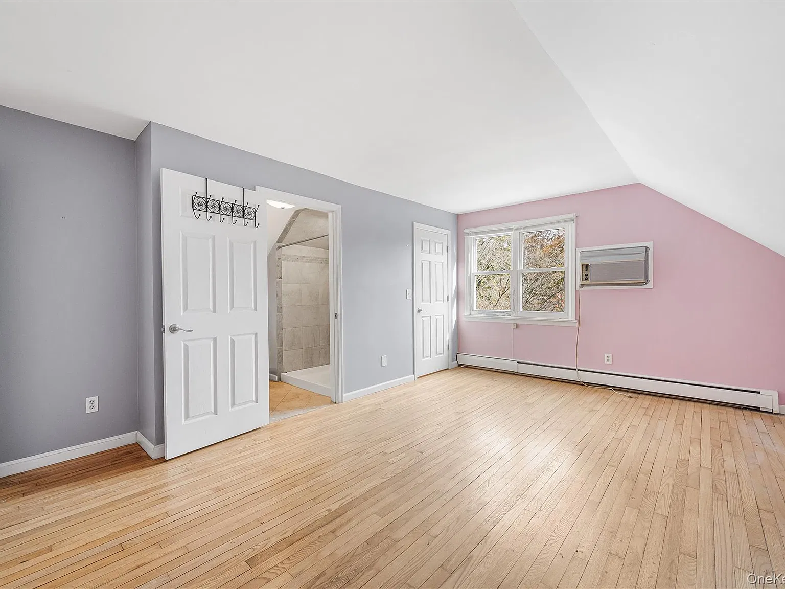 3 bed, 2.5 bath, 1994 sqft, $3,700 — Photo 4