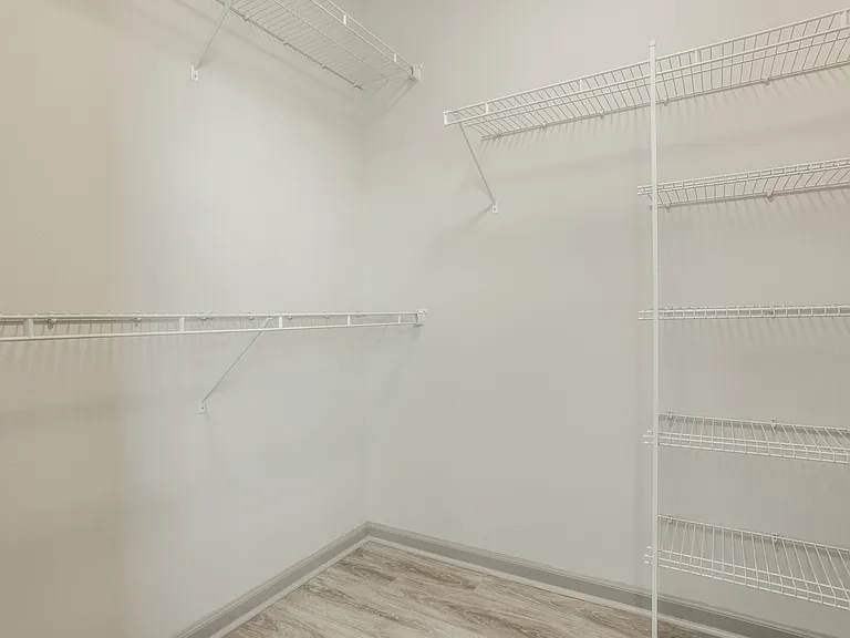 The Avenue at Polaris Apartments — Photo 17