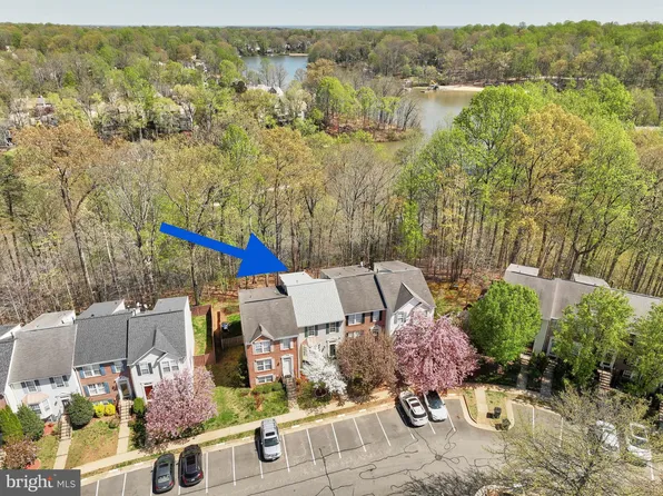 15761 Viewpoint Cir, Dumfries, VA 22025