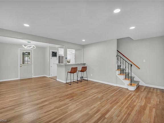 3rd image of 20905 Clare Ave