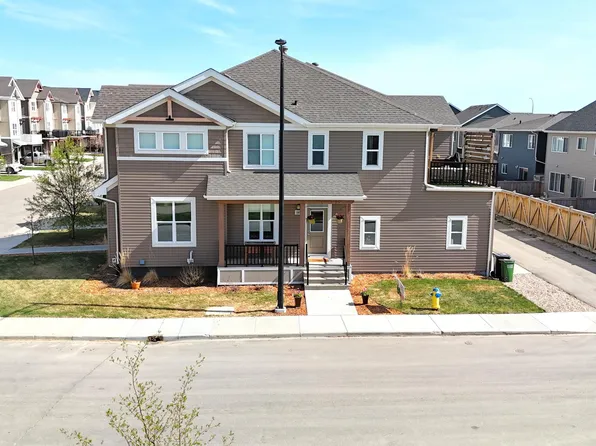 1807 202nd St NW, Edmonton, AB T6M 0X9