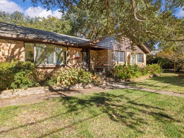 3156 Lynnhaven Dr, Virginia Beach, VA 23451