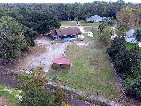 5th image of 340 Quiet Trail Dr