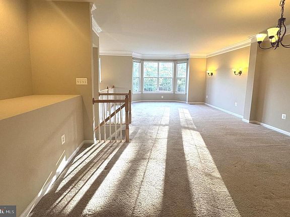 3rd image of 4477 Monmouth St