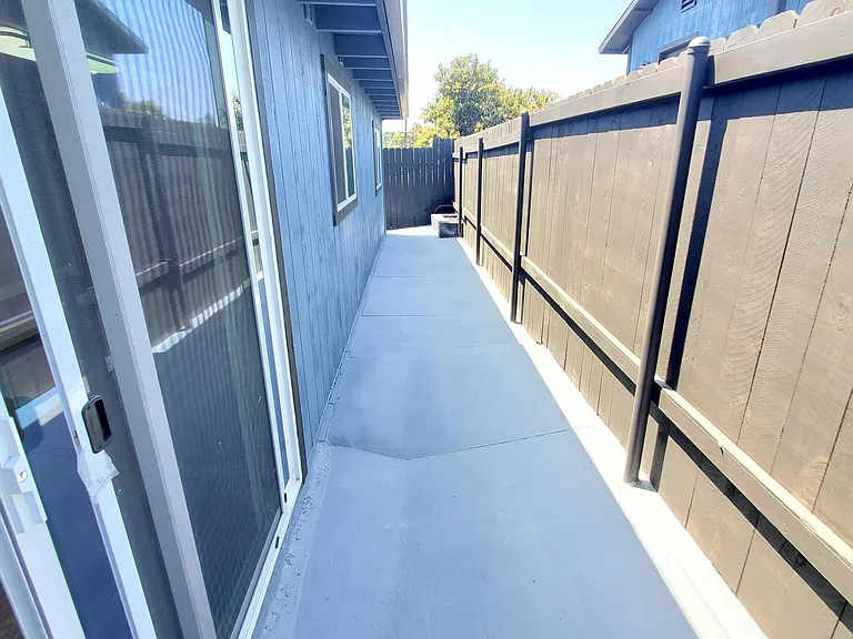 220 36th St #2 — Photo 13