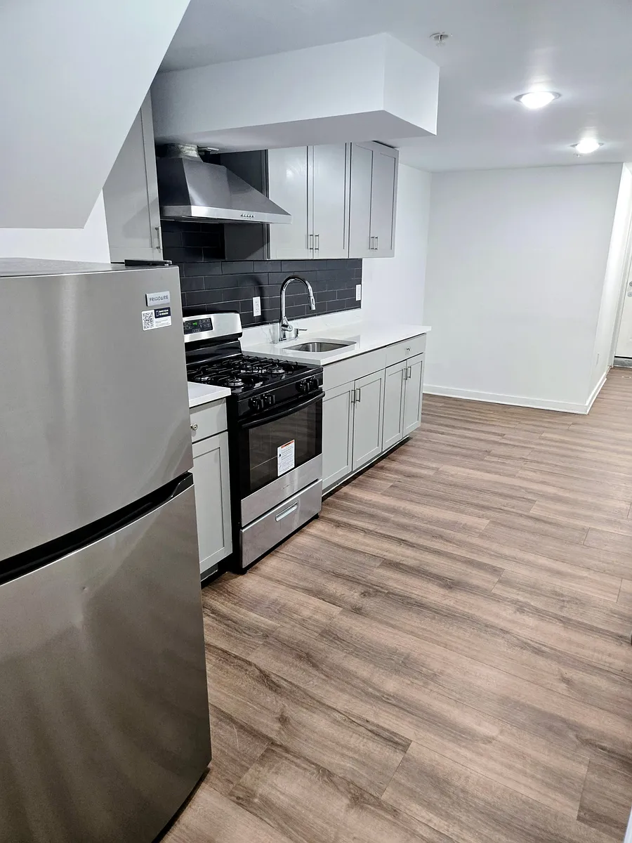 Building Photo - 521 67th St #1
