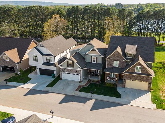 2nd image of 39 Dry Fork Dr