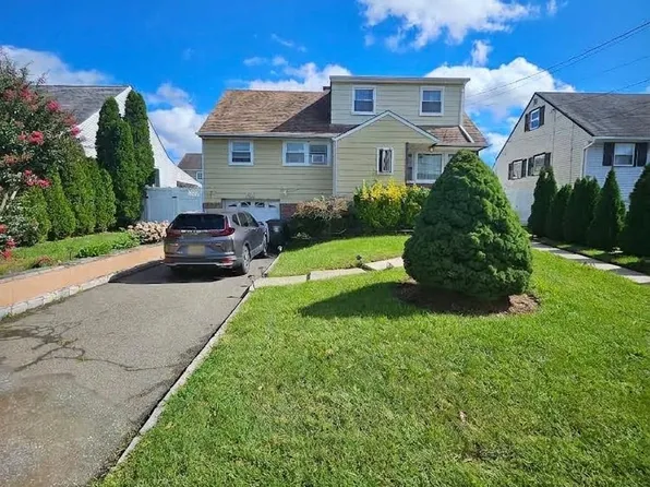 136 Isabelle St, Metuchen, NJ 08840