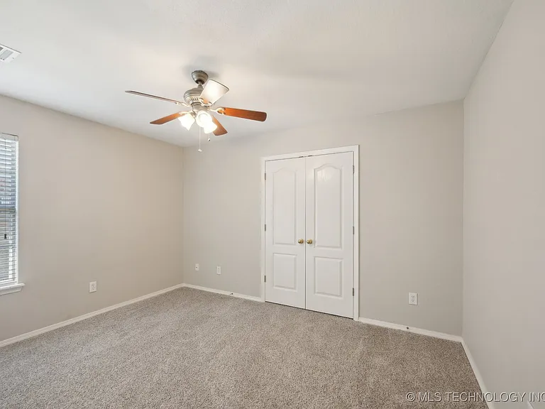 1504 S Desert Palm Ave — Photo 14
