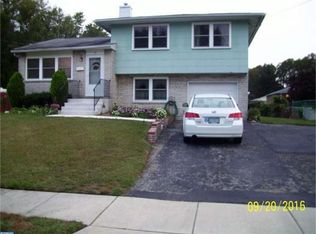 33 Beaver Dr, Barrington, NJ 08007