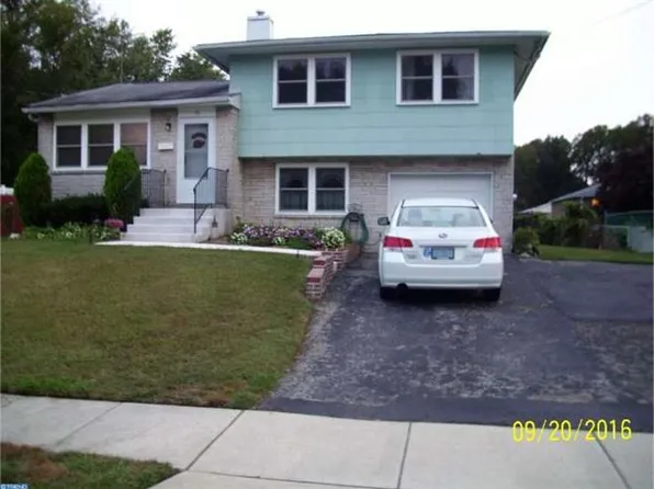 33 Beaver Dr, Barrington, NJ 08007