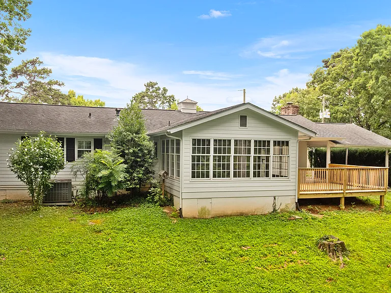 8045 Sabre Dr — Photo 37