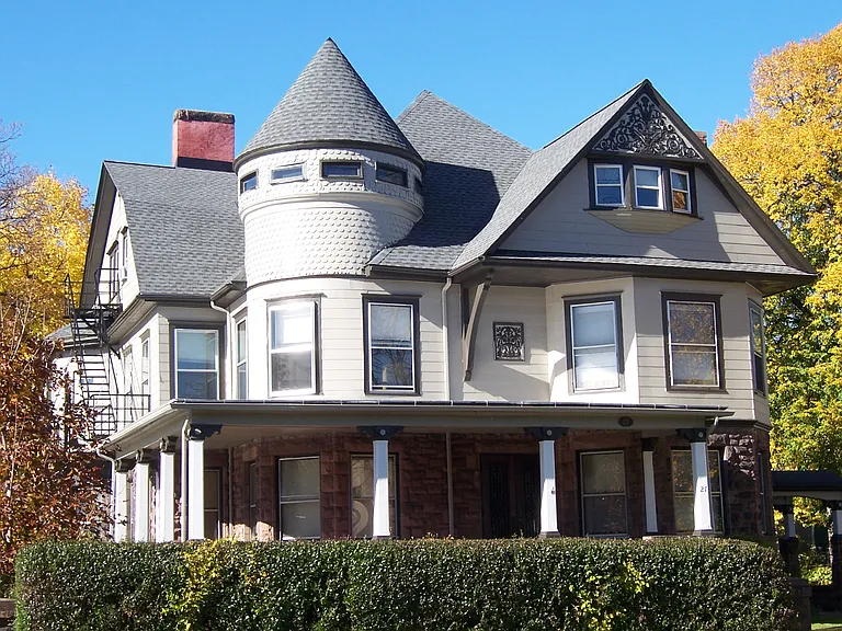 27 S Goodman St #9 — Photo 1