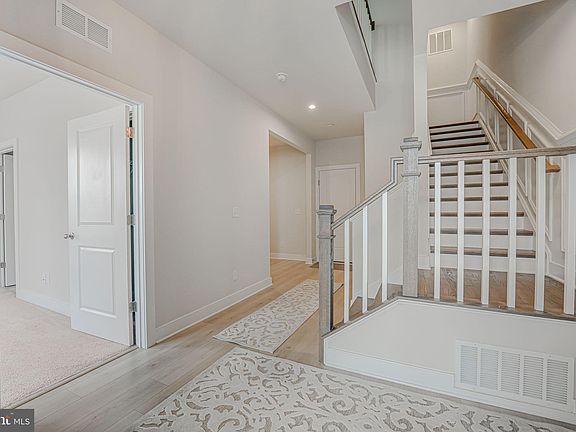 4th image of 17645 Falcon Heights St