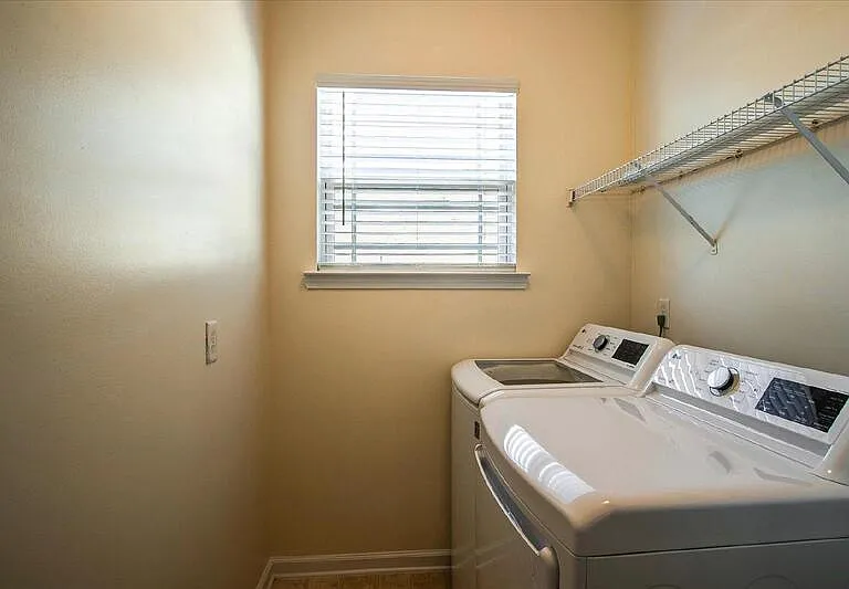 11 Summer Lake Way — Photo 17