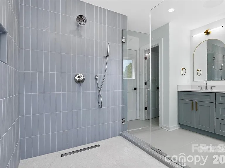 2714 Baltimore Ave — Photo 25