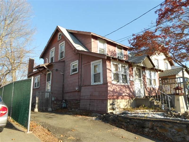 2nd image of 15 Cold Spring Ave