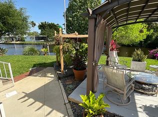 122 SE Paradise Pl, Stuart, FL 34997