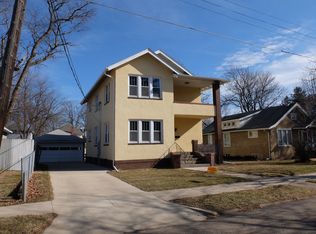 708 Henry St, Kewanee, IL 61443