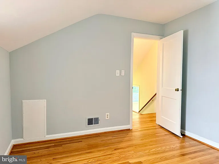 3001 S Grant St — Photo 28