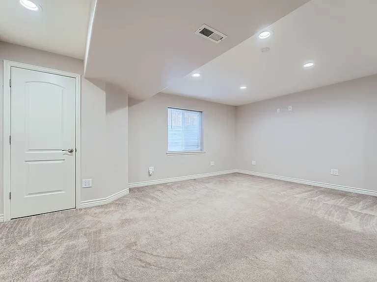 4466 Hunterwood Dr — Photo 16