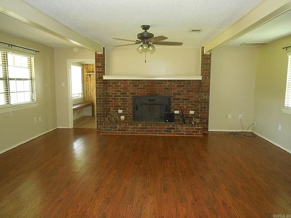 2nd image of 10229 Dover Ln
