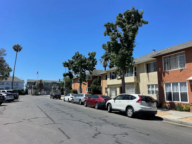 15 Cerritos Ave #11 — Photo 5