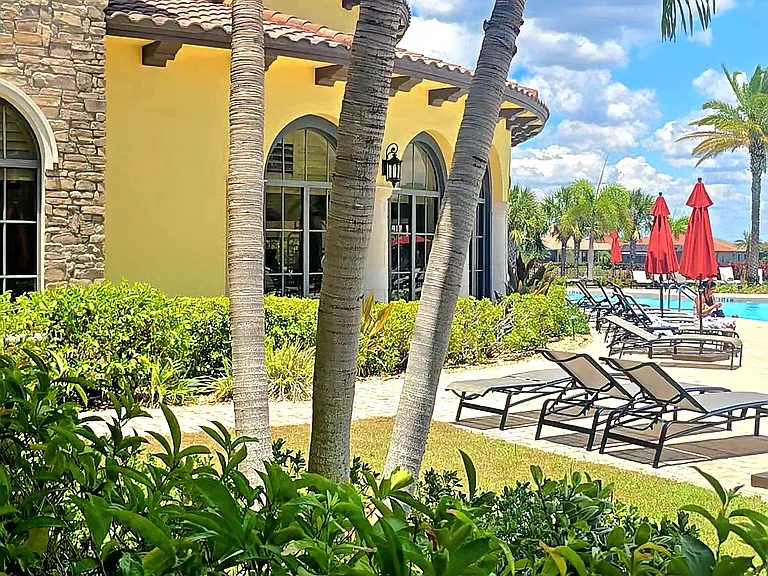 Pool side elegance