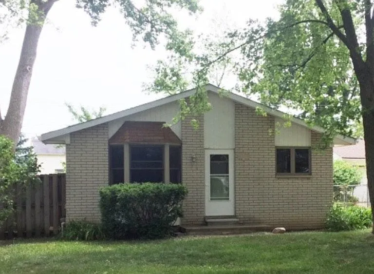 1250 Boyd St — Photo 1