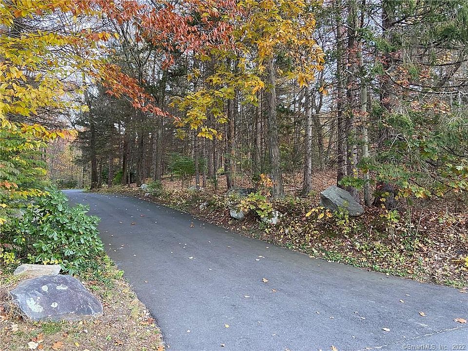 570B Huckleberry Hill Rd, Avon, CT 06001 Zillow