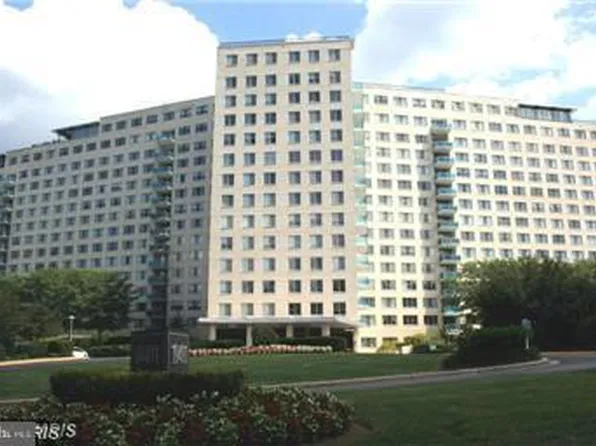 10401 Grosvenor Pl APT 308, Rockville, MD 20852