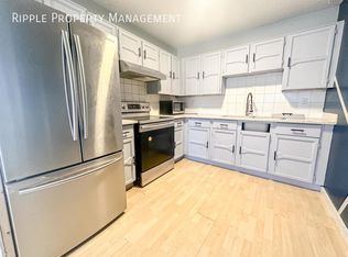 2731 46th St SE, Calgary, AB T2B2N7