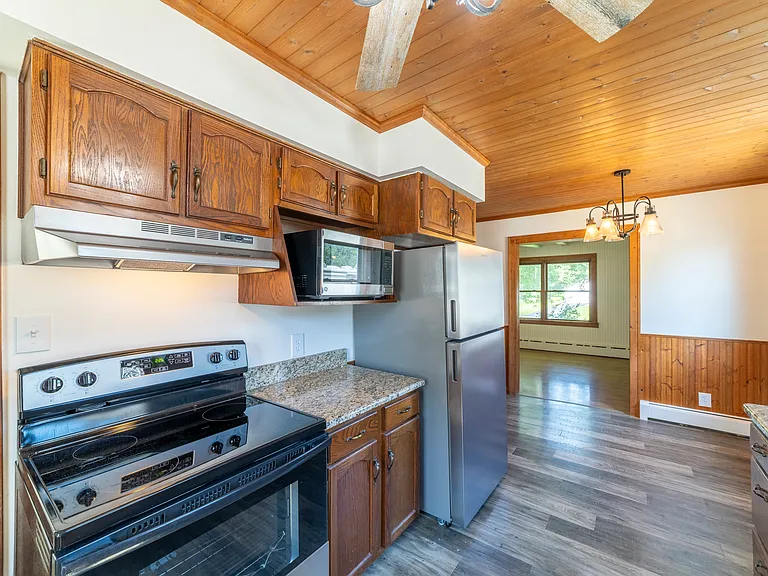 7535 Independence St — Photo 21