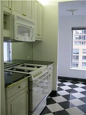 Sold by Prestigious International | media 10