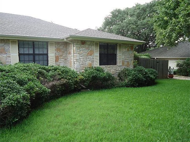 9903 Grand Oak Dr — Photo 3