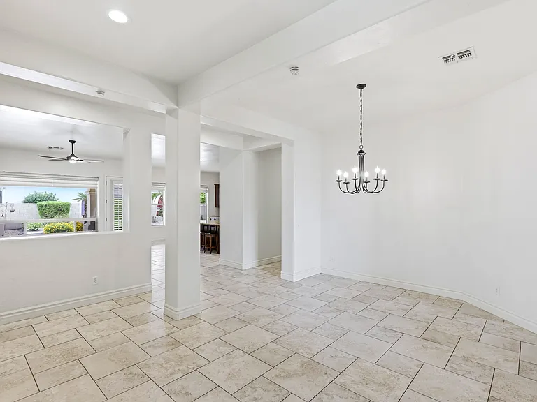 622 E Vinedo Ln — Photo 7