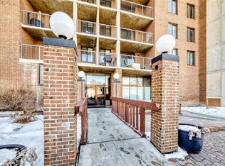 4944 W Dalton Dr NW #112, Calgary, AB T3A 2E6