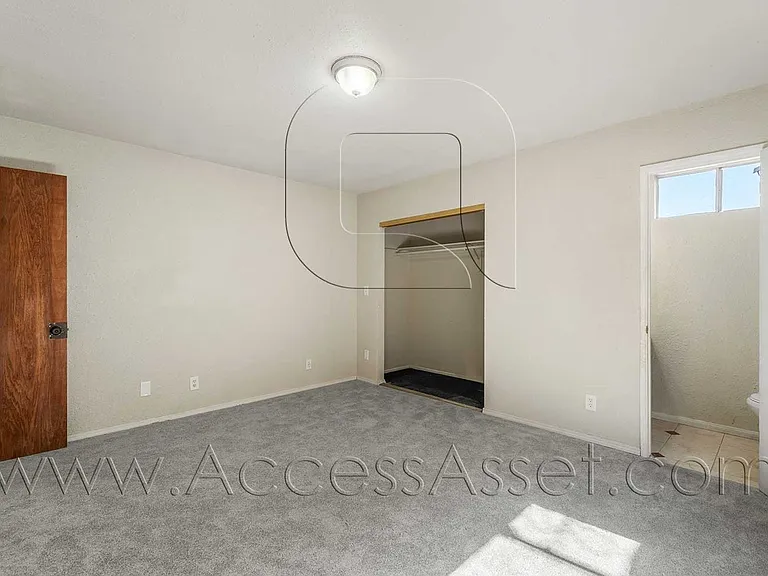 33220 Schaper St — Photo 14