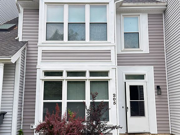 2nd image of 205 Appaloosa Dr