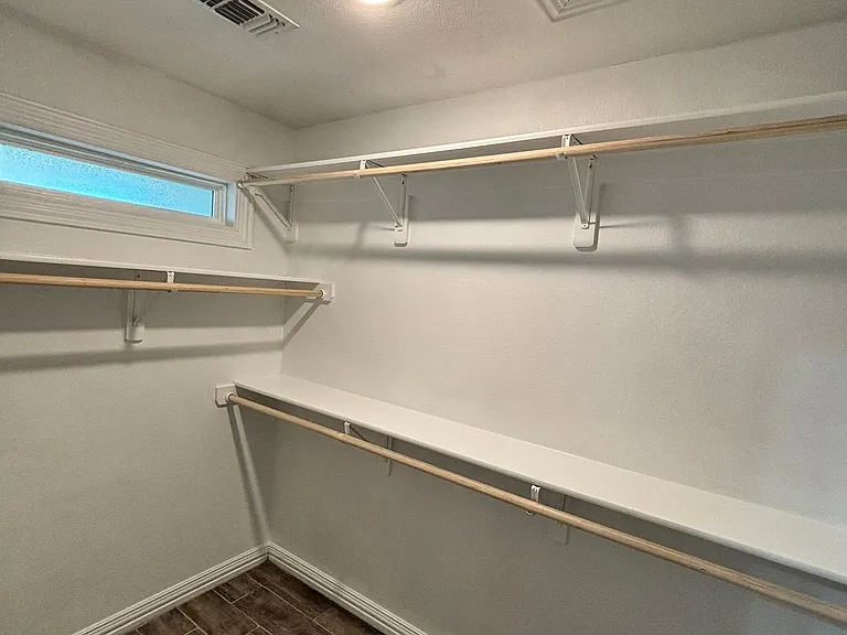 3340 Bordon Dr — Photo 3