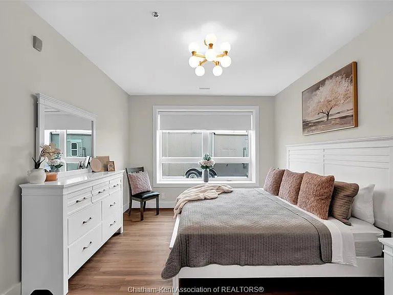 12 Mill St W #214 — Photo 9