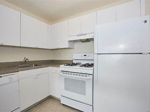 2nd image of 3 Lake St #9L