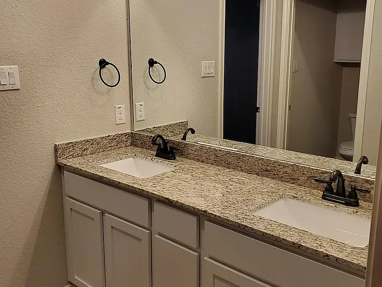 5604 Moose Jaw Cir #B — Photo 6