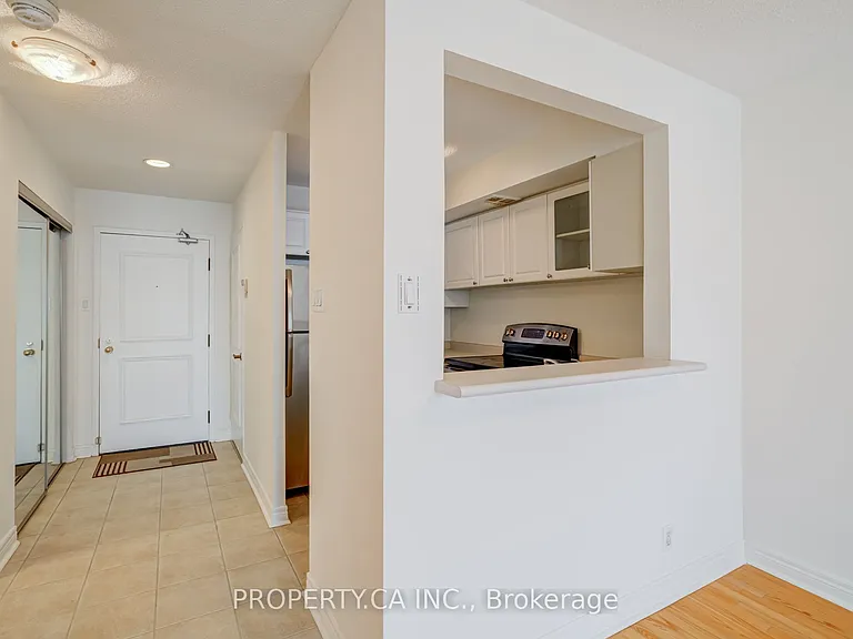 92 King St E #1703 — Photo 22