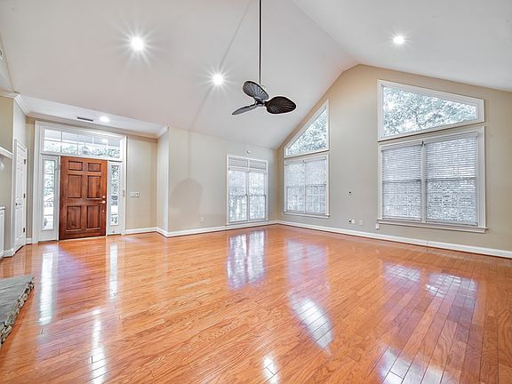 4th image of 4701 Turnberry Ln Unit 12